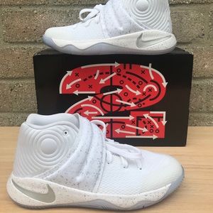 nike kyrie 2 silver speckle
